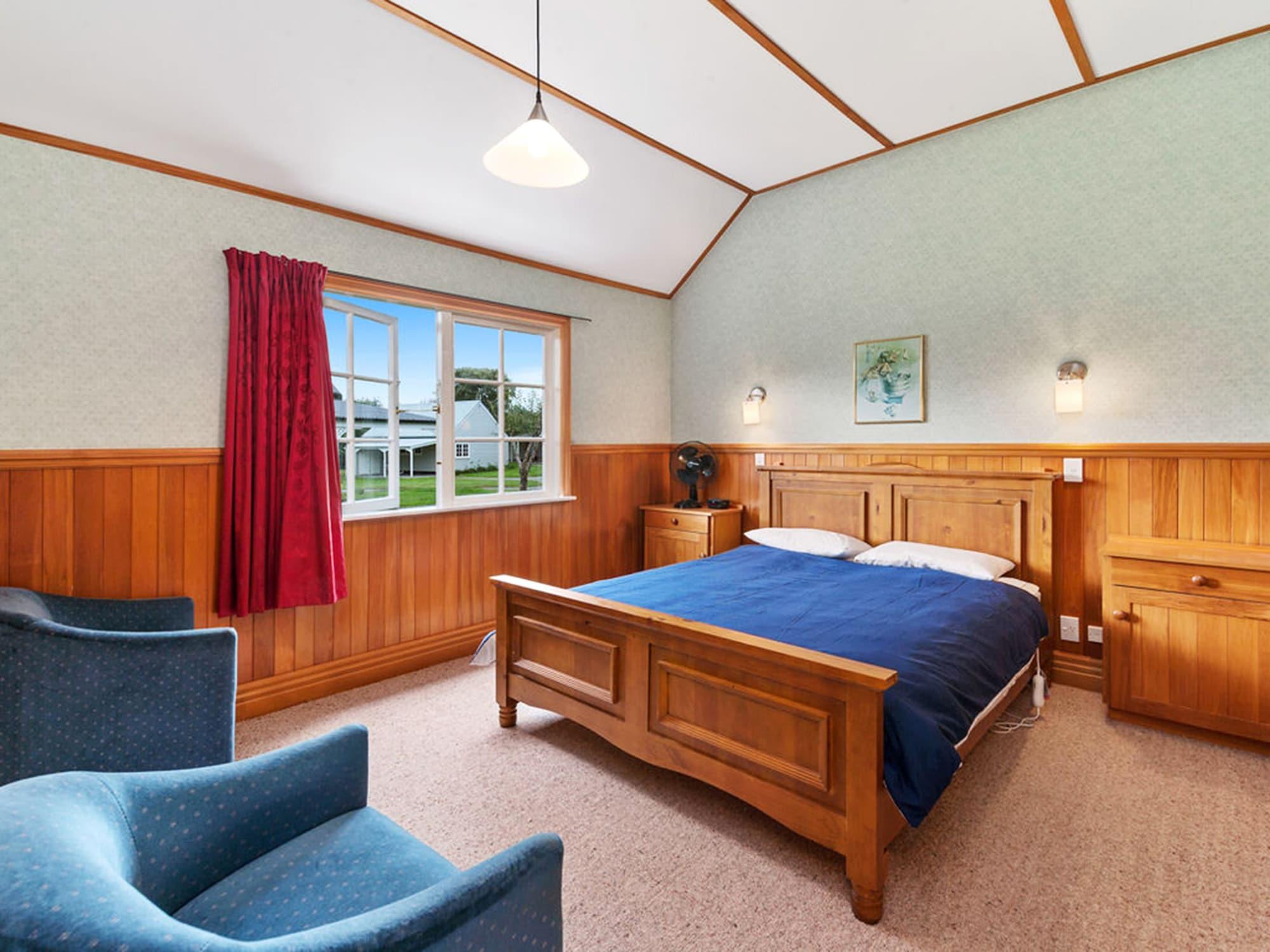 Huka Falls Resort Taupo Eksteriør billede A bedroom in a typical New Zealand home