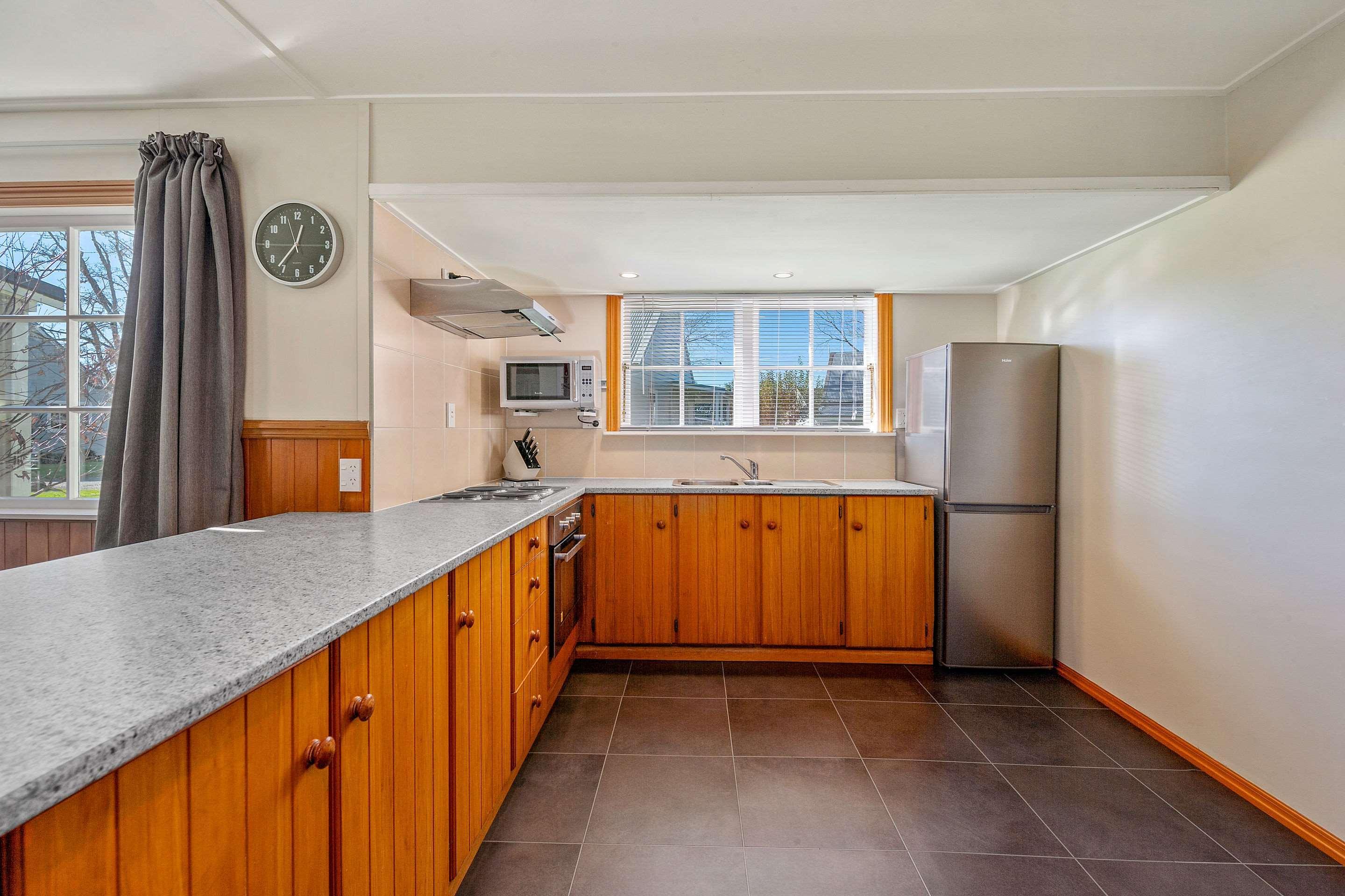 Huka Falls Resort Taupo Eksteriør billede The kitchen at the station