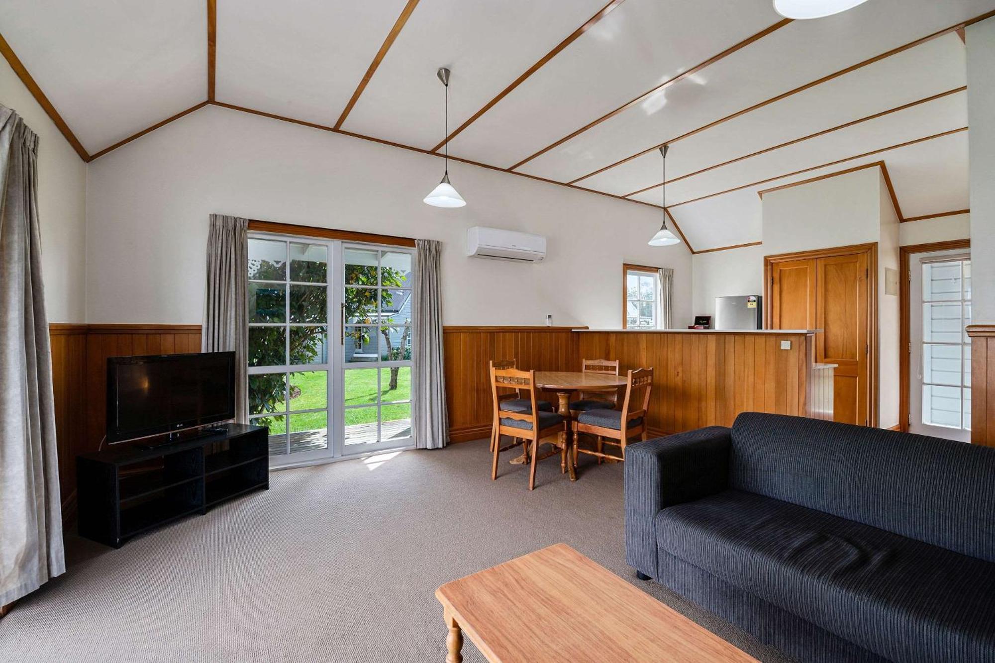 Huka Falls Resort Taupo Eksteriør billede A typical two bedroom apartment