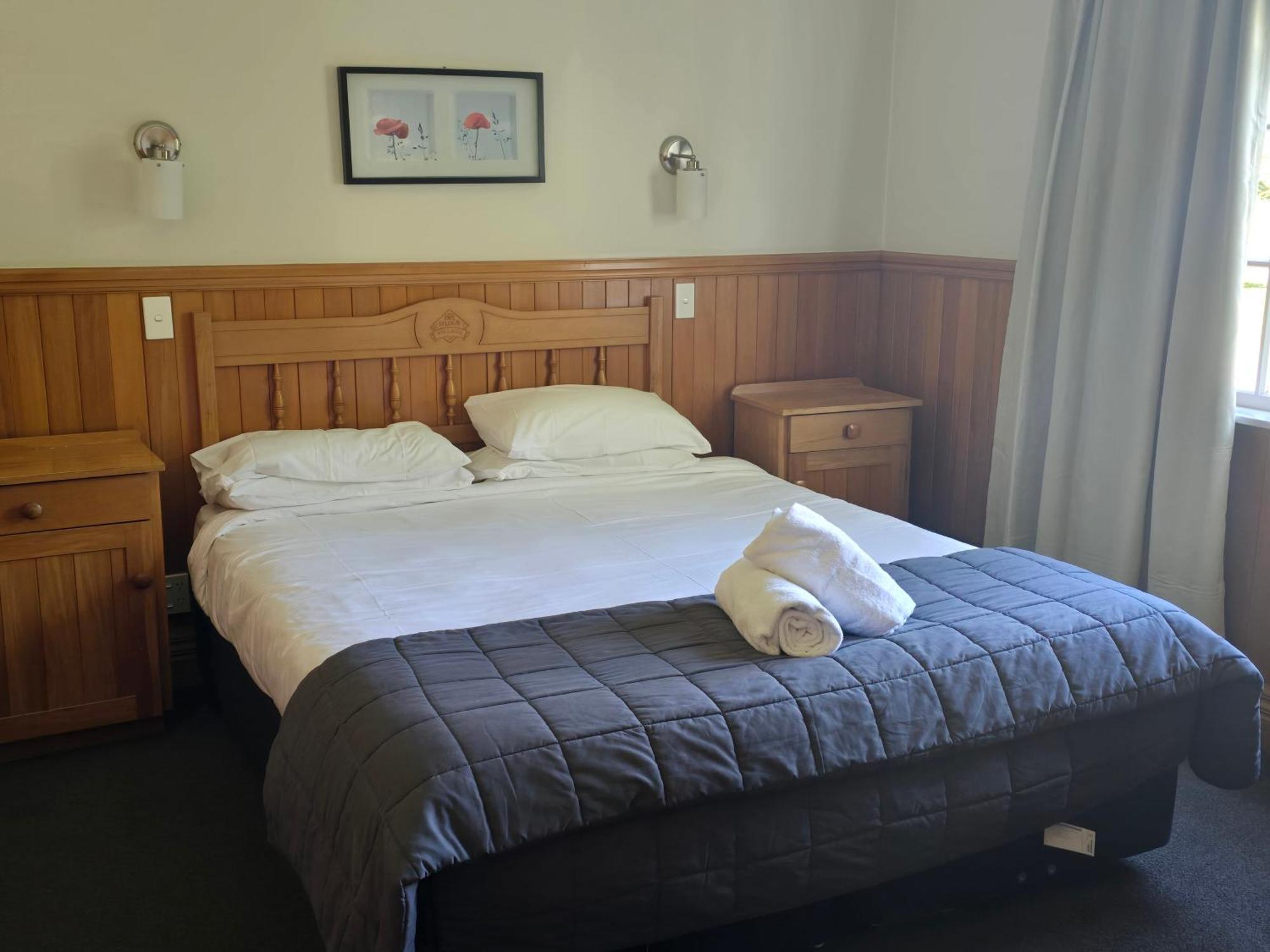 Huka Falls Resort Taupo Eksteriør billede A bedroom at the hotel